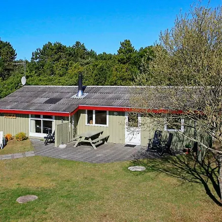 Tranquil Holiday In Nordjylland With Terrace Ferienhaus Laeso